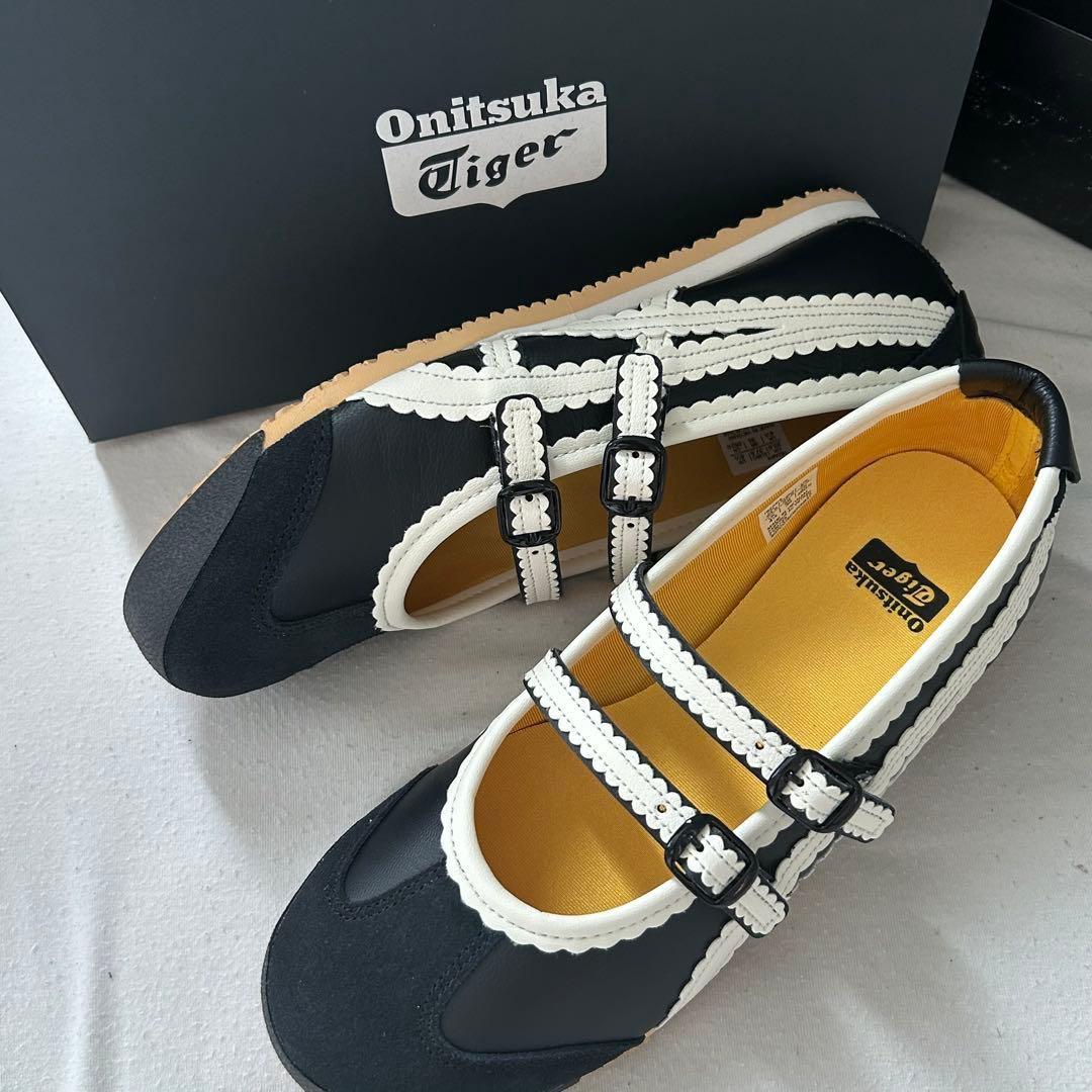 【新品】　Onitsuka Tiger MEXICO 66 TGRS 23.5