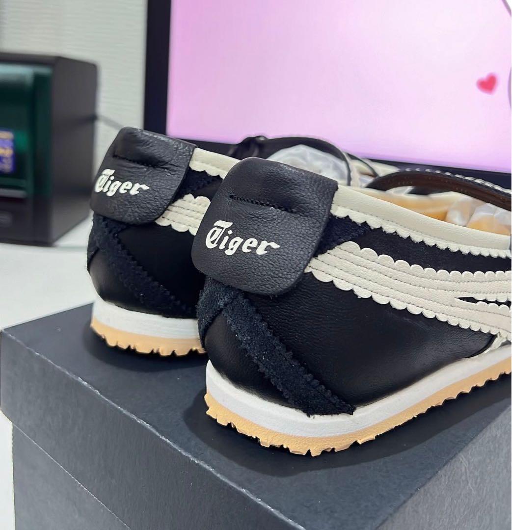 【新品】　Onitsuka Tiger MEXICO 66 TGRS 23.5