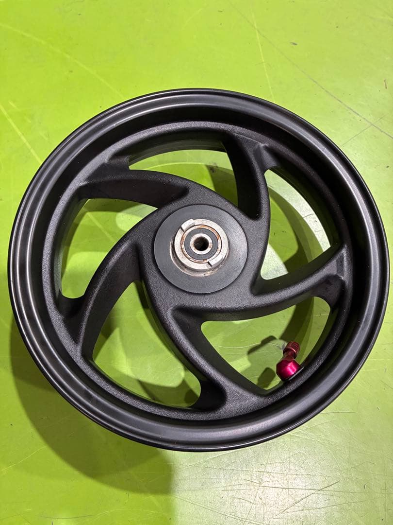 キタコ　アドレスＶ１２５Ｓ用　１０インチ　アルミホイール　中古品