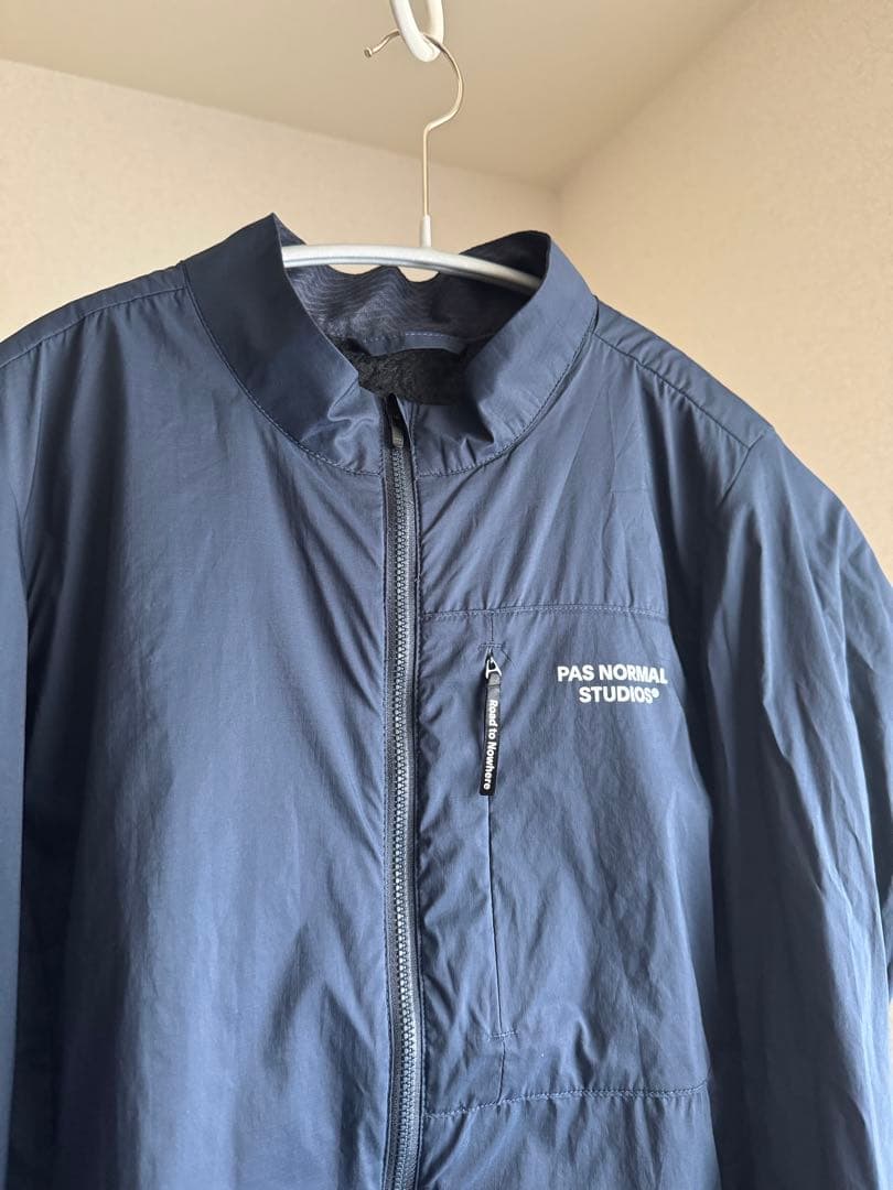 PAS NORMAL STUDIOS ネイビー ウインドブレーカー