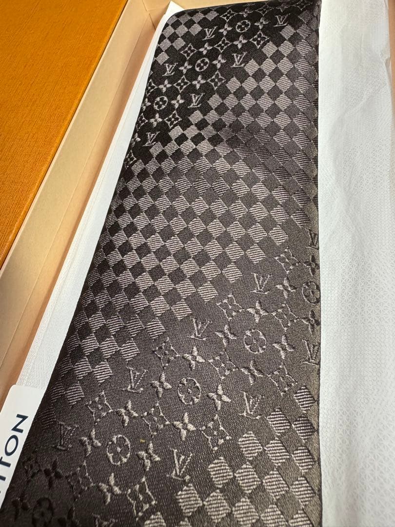 限定値下】LOUISVUITTONネクタイ グラフィット ミックスモノグラム
