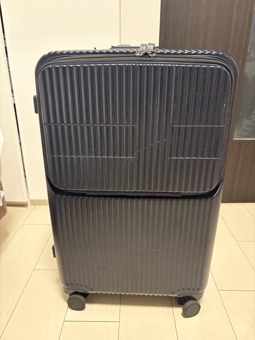 innovator キャリーケース 62L ダークネイビー
