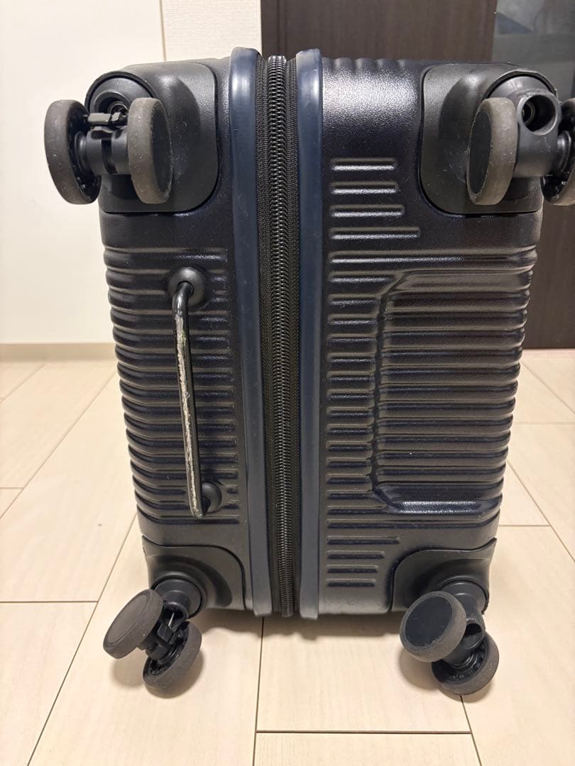 innovator キャリーケース 62L ダークネイビー