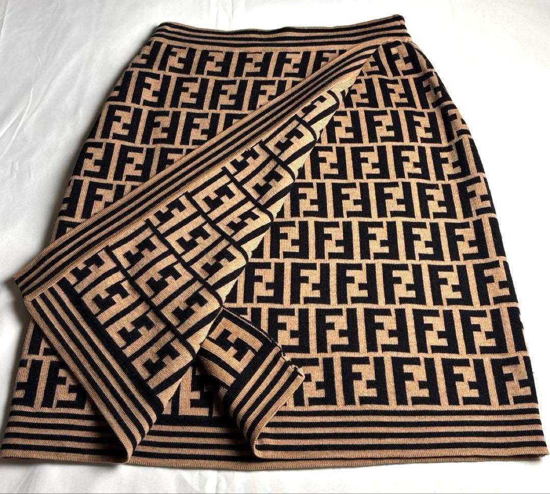 FENDI フェンディ ズッカ柄 （FFロゴパターン）ニットスカート