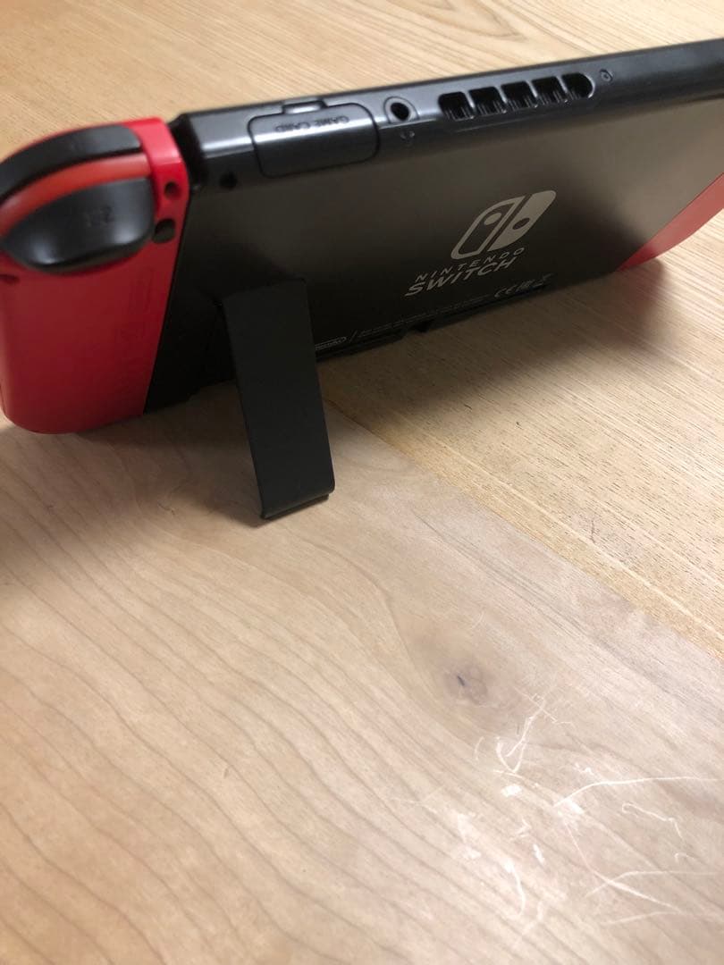 Nintendo Switch 本体 コントローラー赤