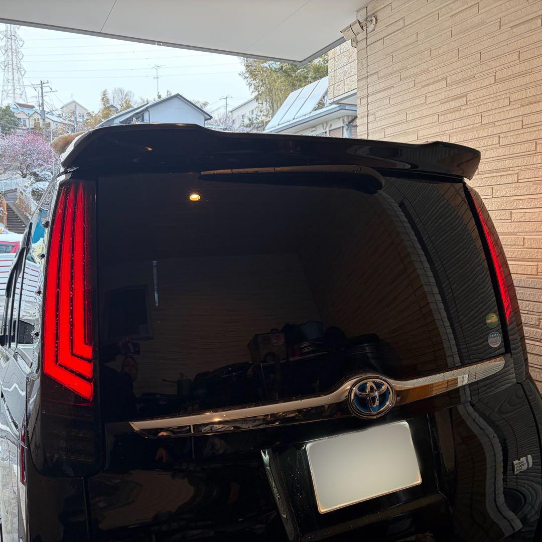 ヴァレンティ　LEDファイバーテール　80系　ヴォクシー ノア　エスクァイア