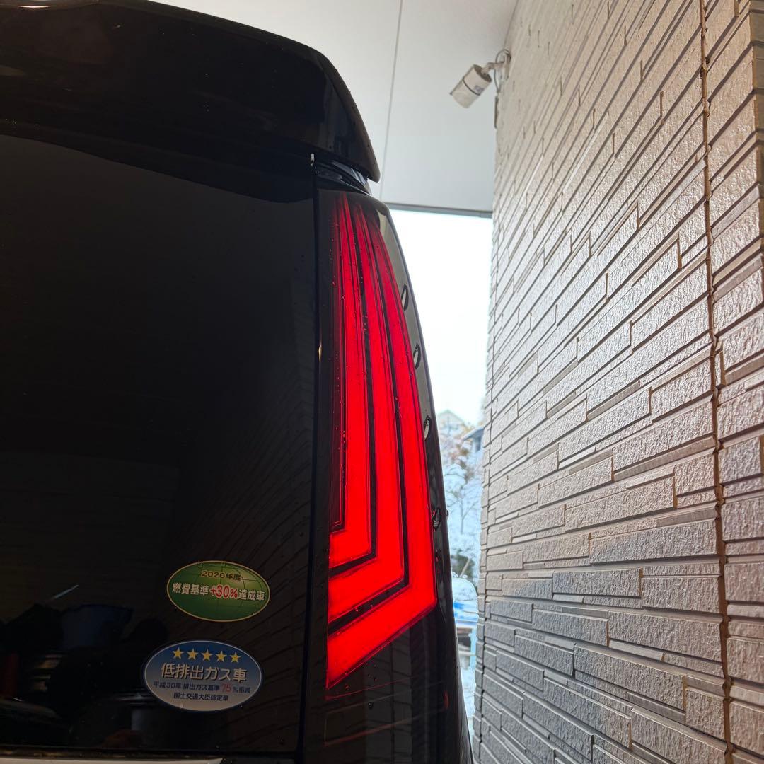 ヴァレンティ　LEDファイバーテール　80系　ヴォクシー ノア　エスクァイア