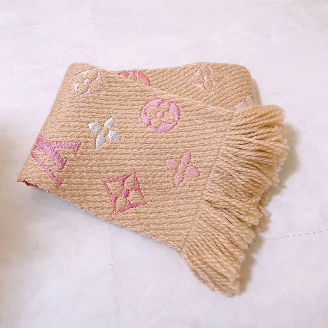 専用 LOUISVUITTON エシャルプロゴマニアマフラー ベージュ×ピンク