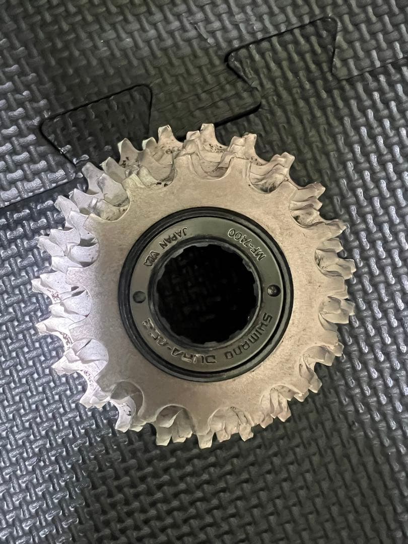 サンツアー SUNTOUR スプロケット5個＋シマノ　SHIMANO1個