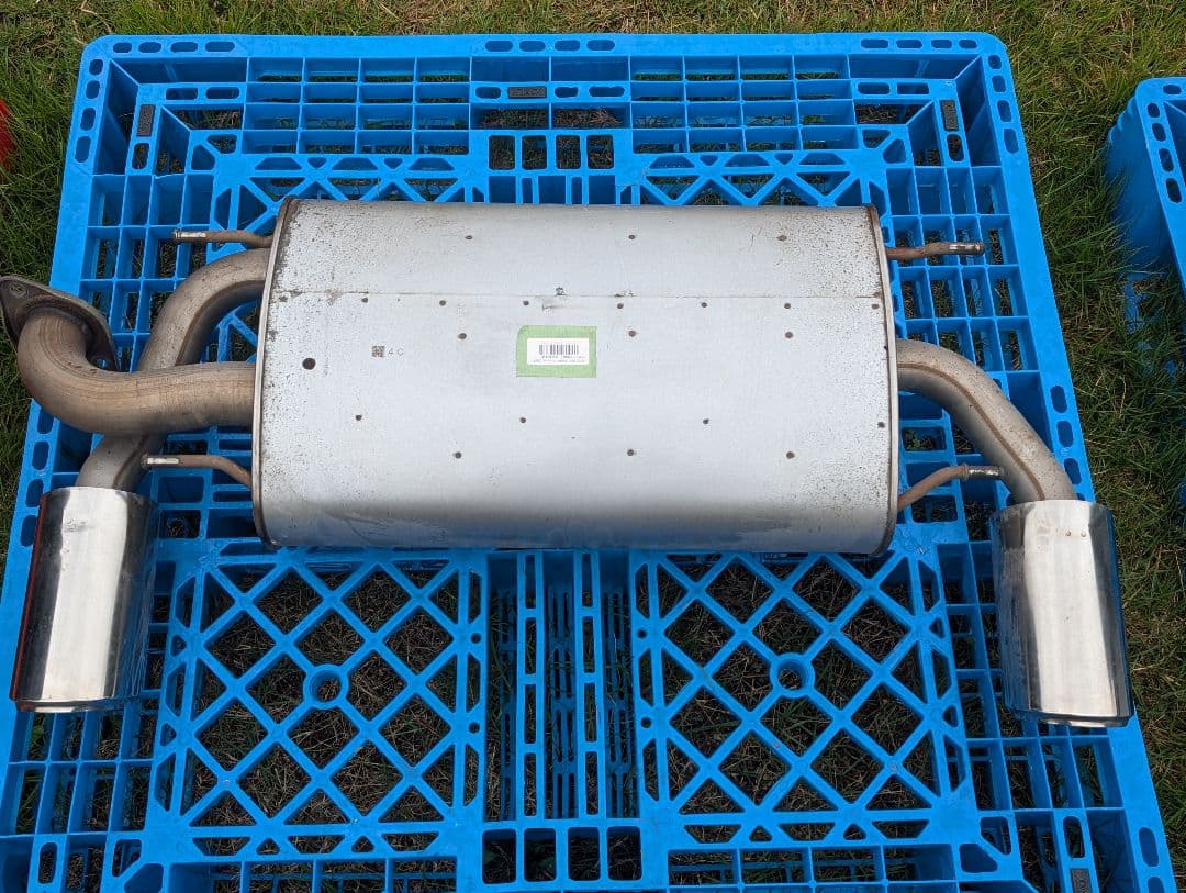 トヨタZN6 （86）後期　2018年製　純正マフラー