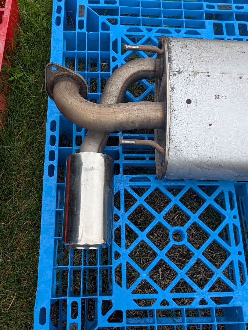 トヨタZN6 （86）後期　2018年製　純正マフラー