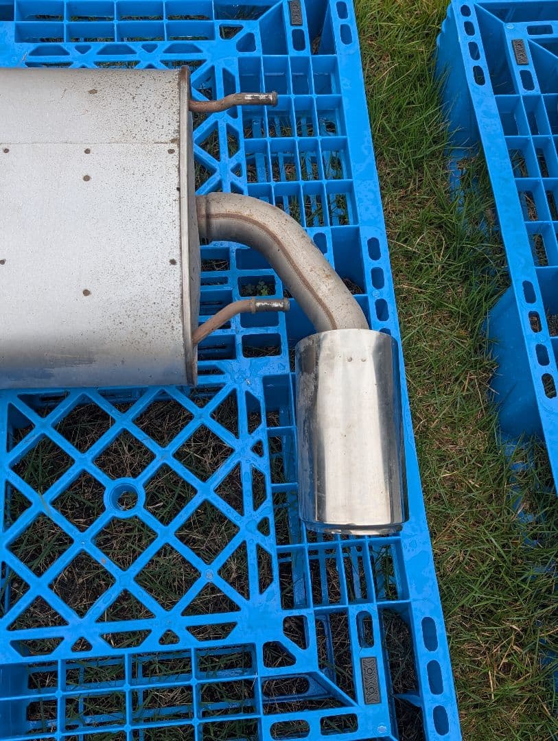 トヨタZN6 （86）後期　2018年製　純正マフラー