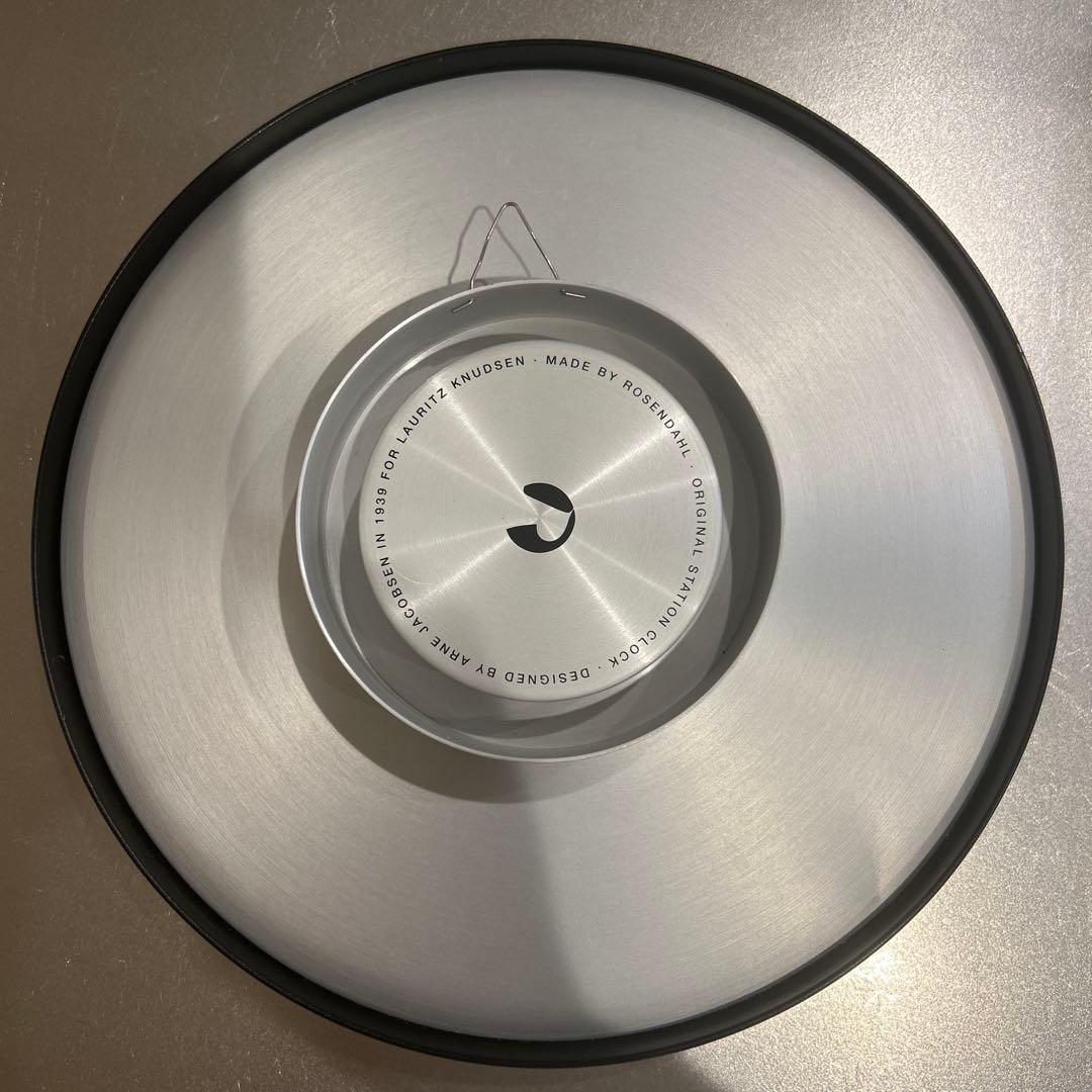 ARNE JACOBSEN掛け時計　直径29cm