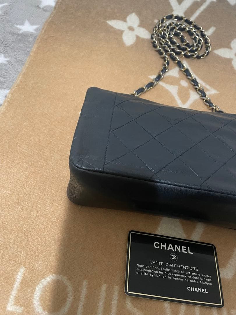美品シャネル ラムスキン　ショルダーバッグ