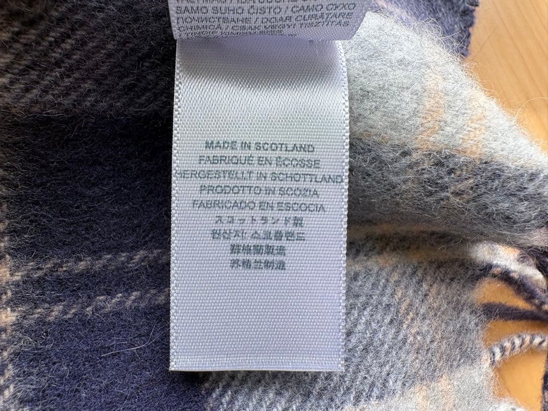 Johnstons of Elgin マフラー