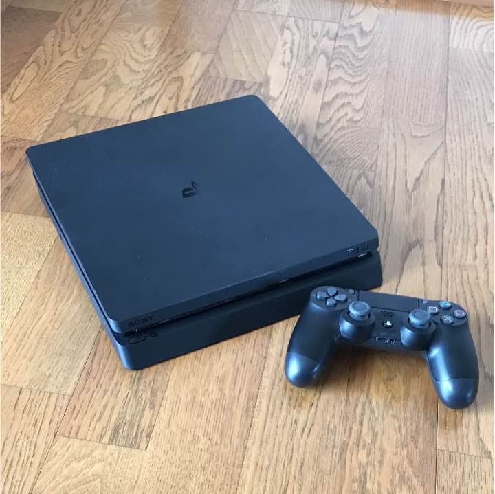 PS4 本体　240GB