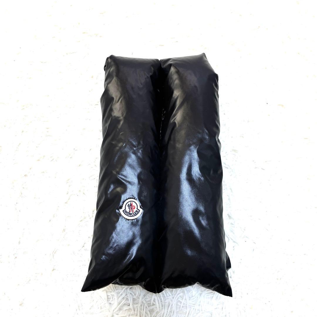 【未使用級】モンクレール SCIARPA ダウンマフラー ワッペン 黒 RFID