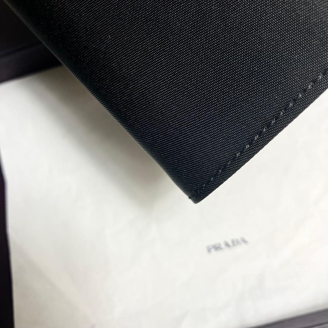 【未使用級】 プラダ ナイロン サフィアーノ 三つ折り 三角プレート