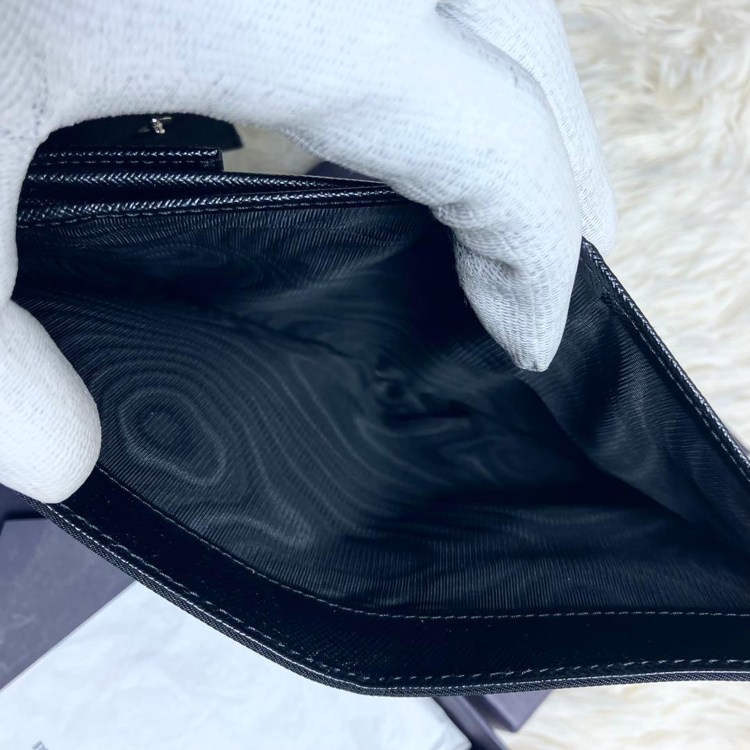 【未使用級】 プラダ ナイロン サフィアーノ 三つ折り 三角プレート