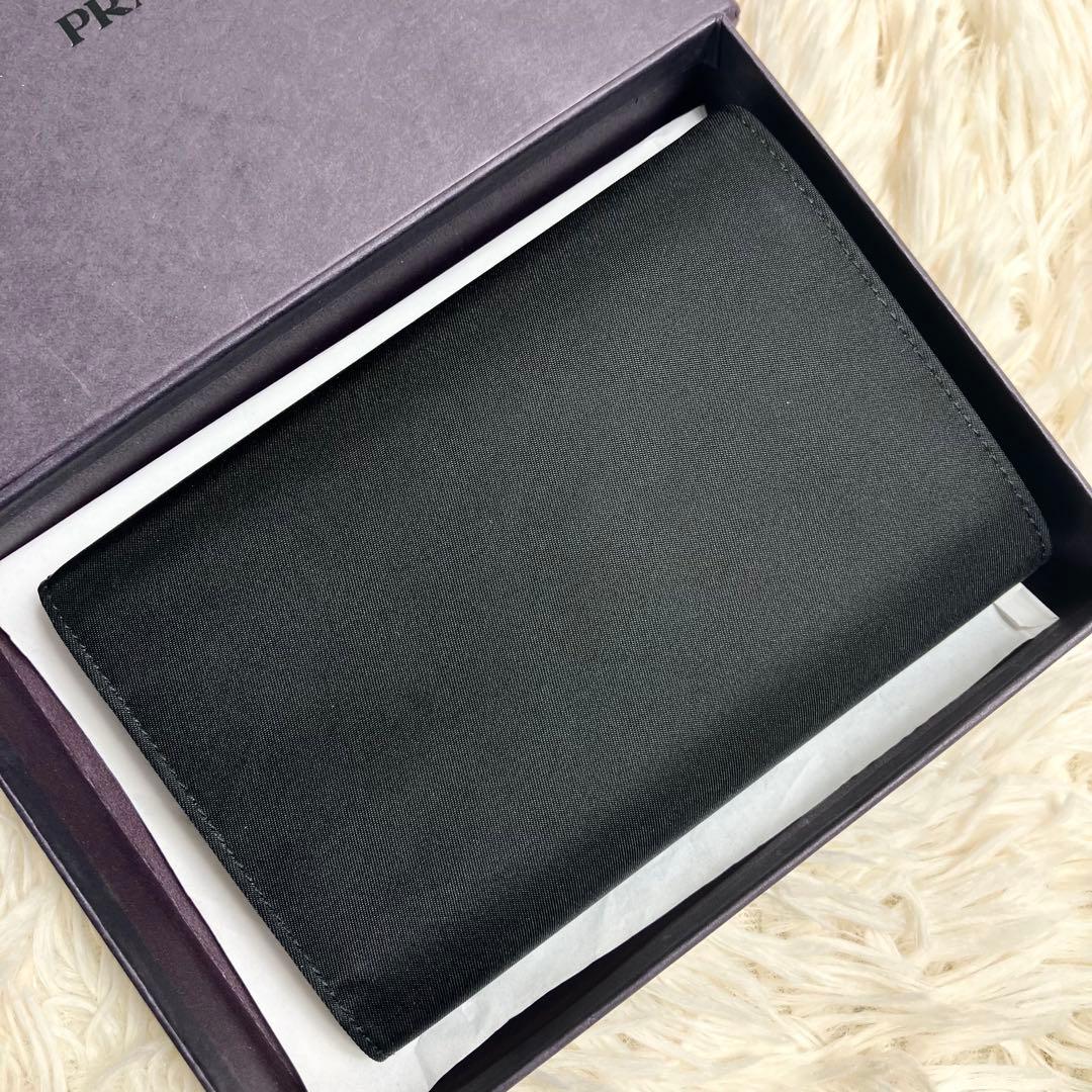 【未使用級】 プラダ ナイロン サフィアーノ 三つ折り 三角プレート