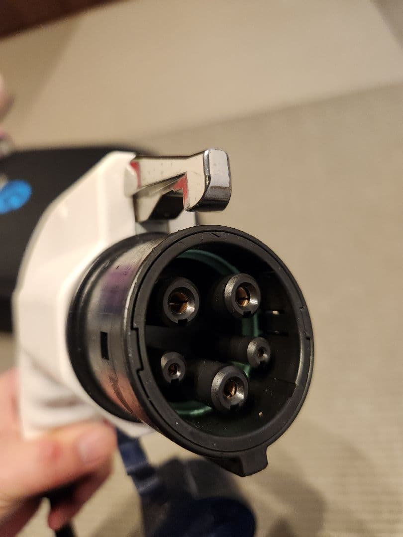 ★カブくん★送料込日産純正充電ケーブル 収納ケース付アリア リーフ サクラ