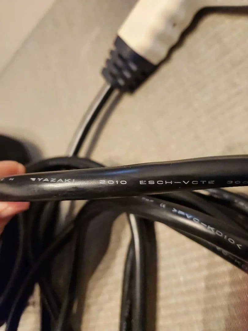 ★カブくん★送料込日産純正充電ケーブル 収納ケース付アリア リーフ サクラ