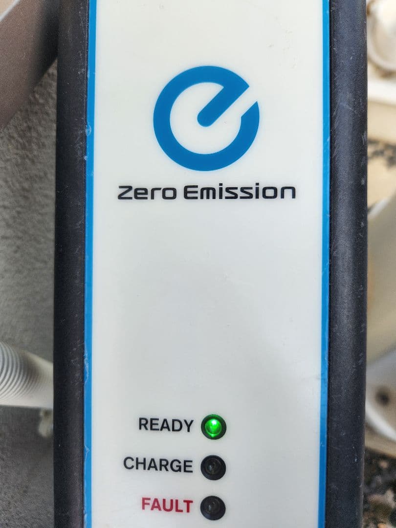 ★カブくん★送料込日産純正充電ケーブル 収納ケース付アリア リーフ サクラ