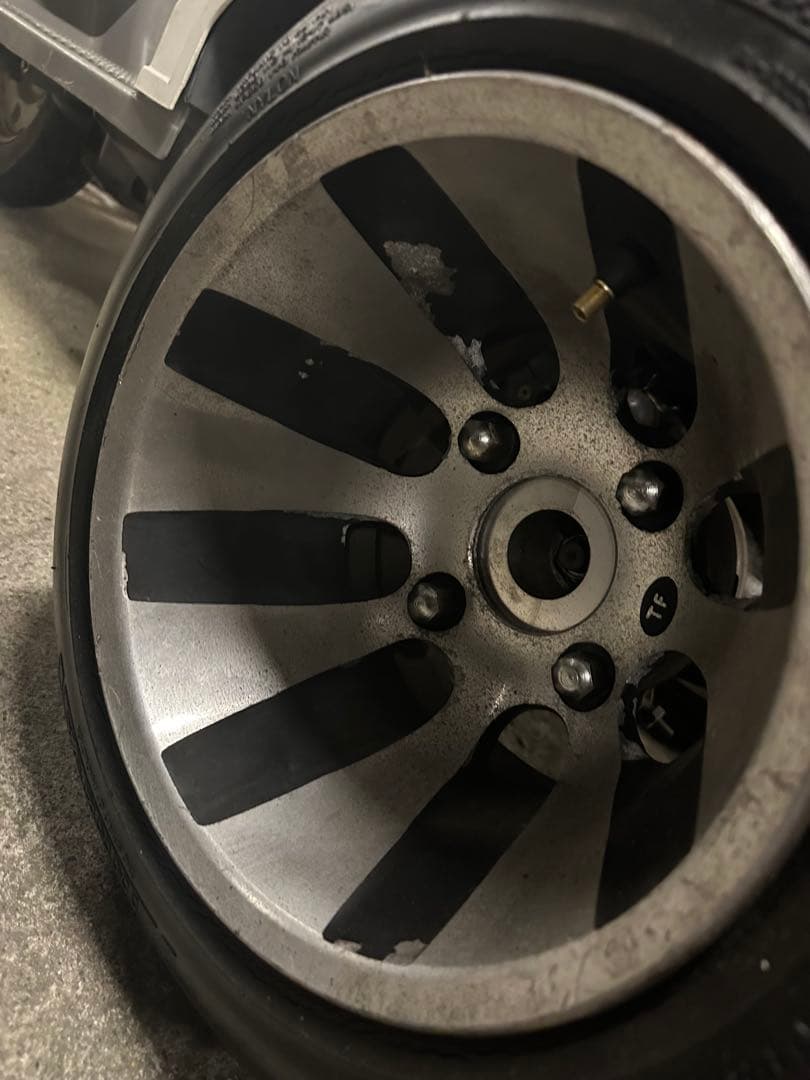 ジャイロキャノピー・ジャイロX タイヤ　ホイール