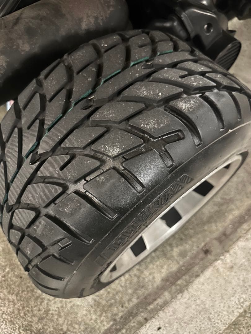 ジャイロキャノピー・ジャイロX タイヤ　ホイール