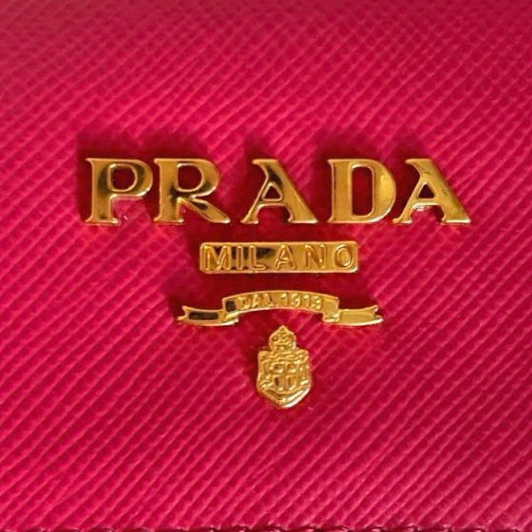 PRADA サフィアーノレザー キーケース ピンク