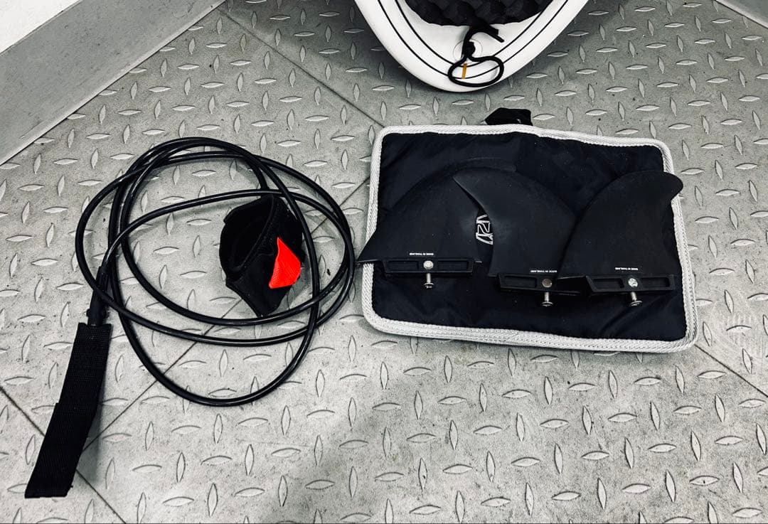 【美品】【フィン付属】ミッドレングス76NSP EPS