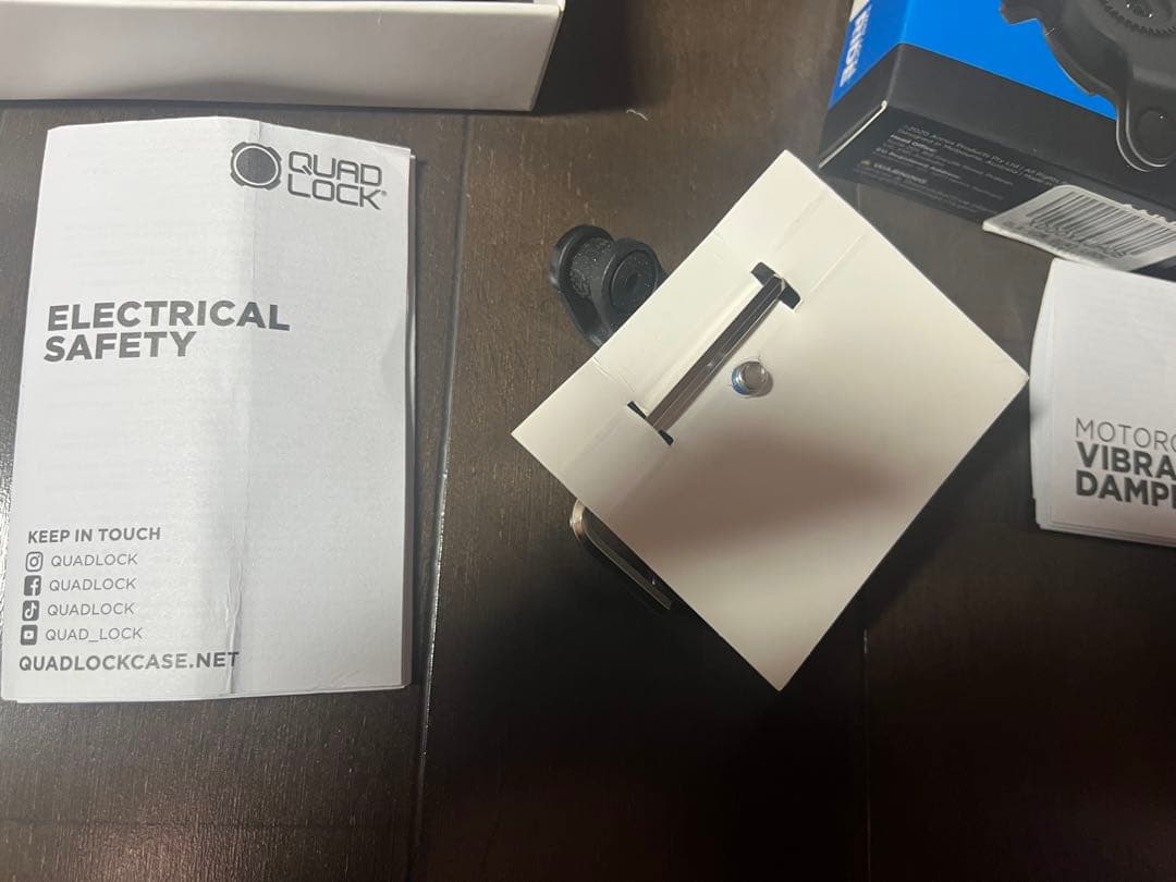 QUAD LOCK クアッド　ロック　WIRELESS ダンパー付き　美品