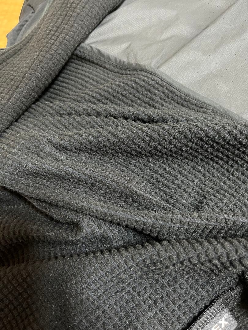 THE NORTH FACE ハイブリッドサーマルバーサグリッドフーディ