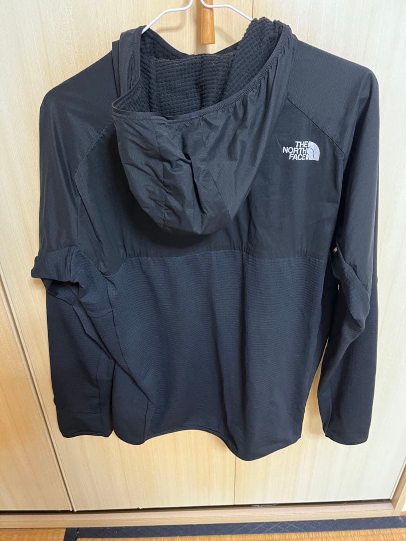 THE NORTH FACE ハイブリッドサーマルバーサグリッドフーディ