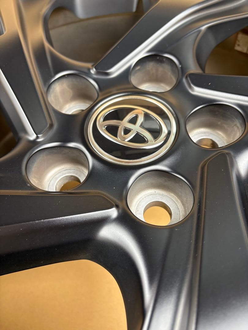 トヨタ CH-R純正18インチ マットブラックホイール 4本セット