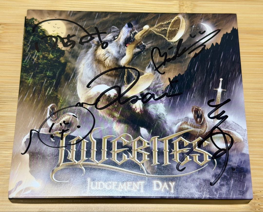 LOVEBITES JUDGEMENT DAY サイン入り