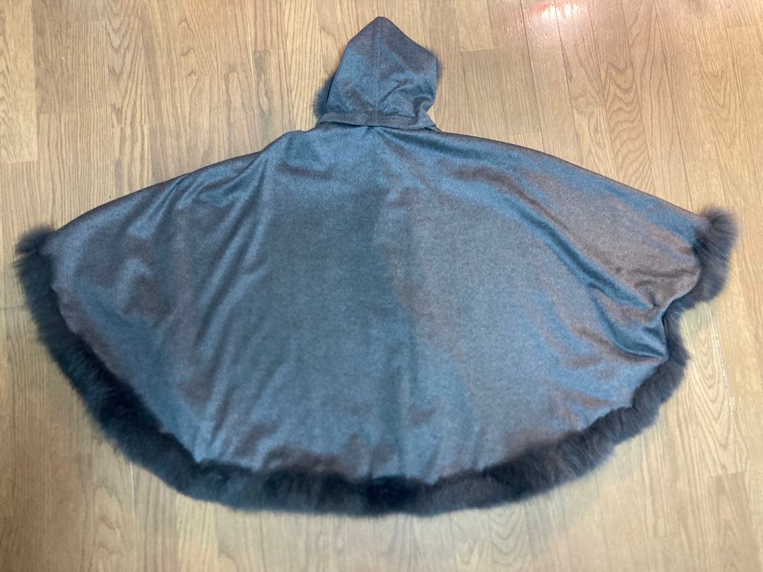 【高級】カシミヤ100%　フォックスファー　フード　ポンチョ　Ｍ〜LL