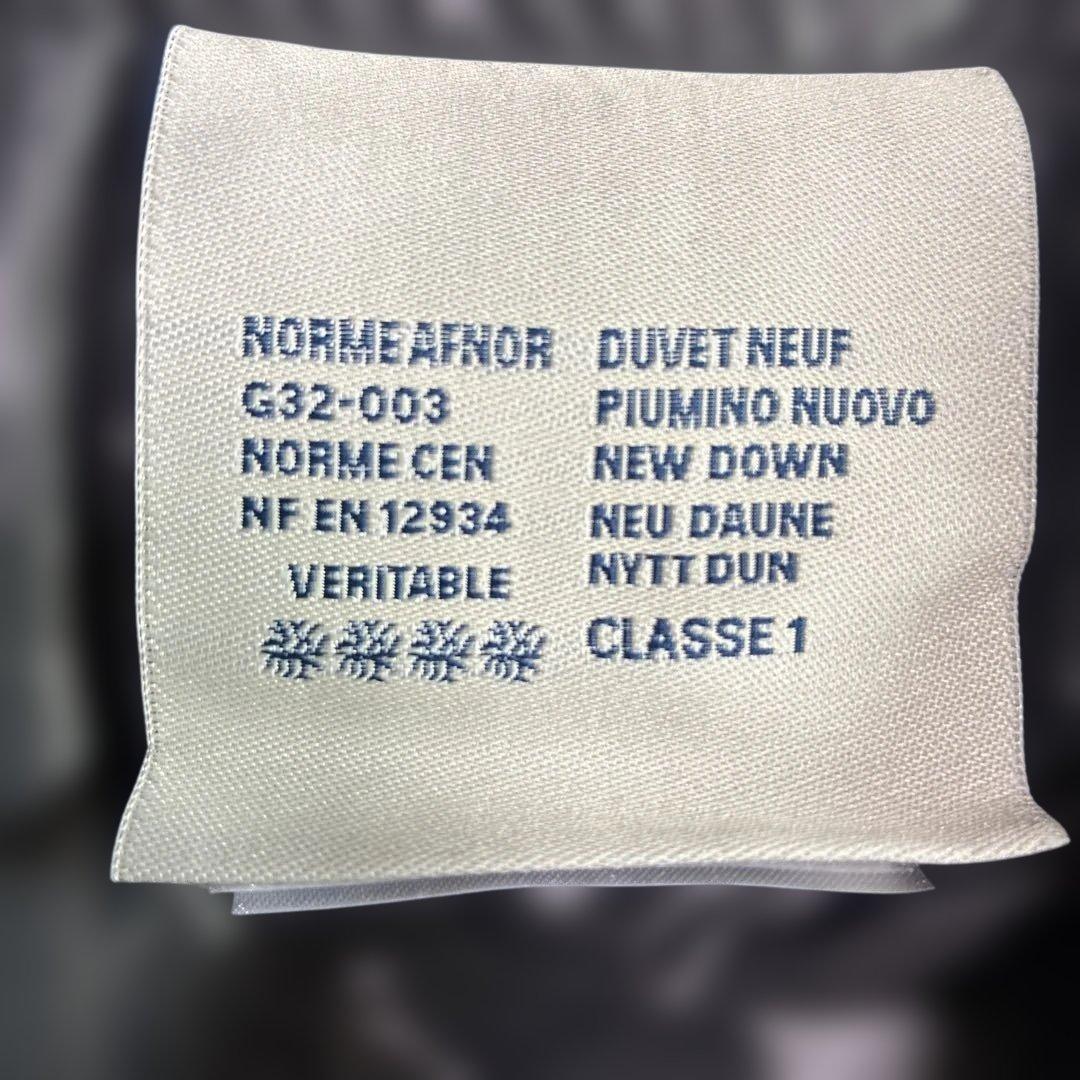 MONCLER グレー ダウンベスト