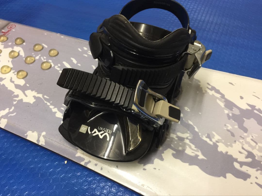 オニール スノーボード板 139cm ビンディング付き