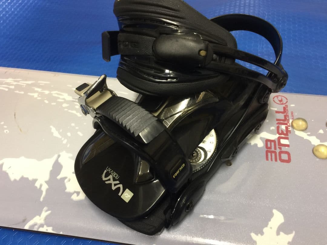 オニール スノーボード板 139cm ビンディング付き