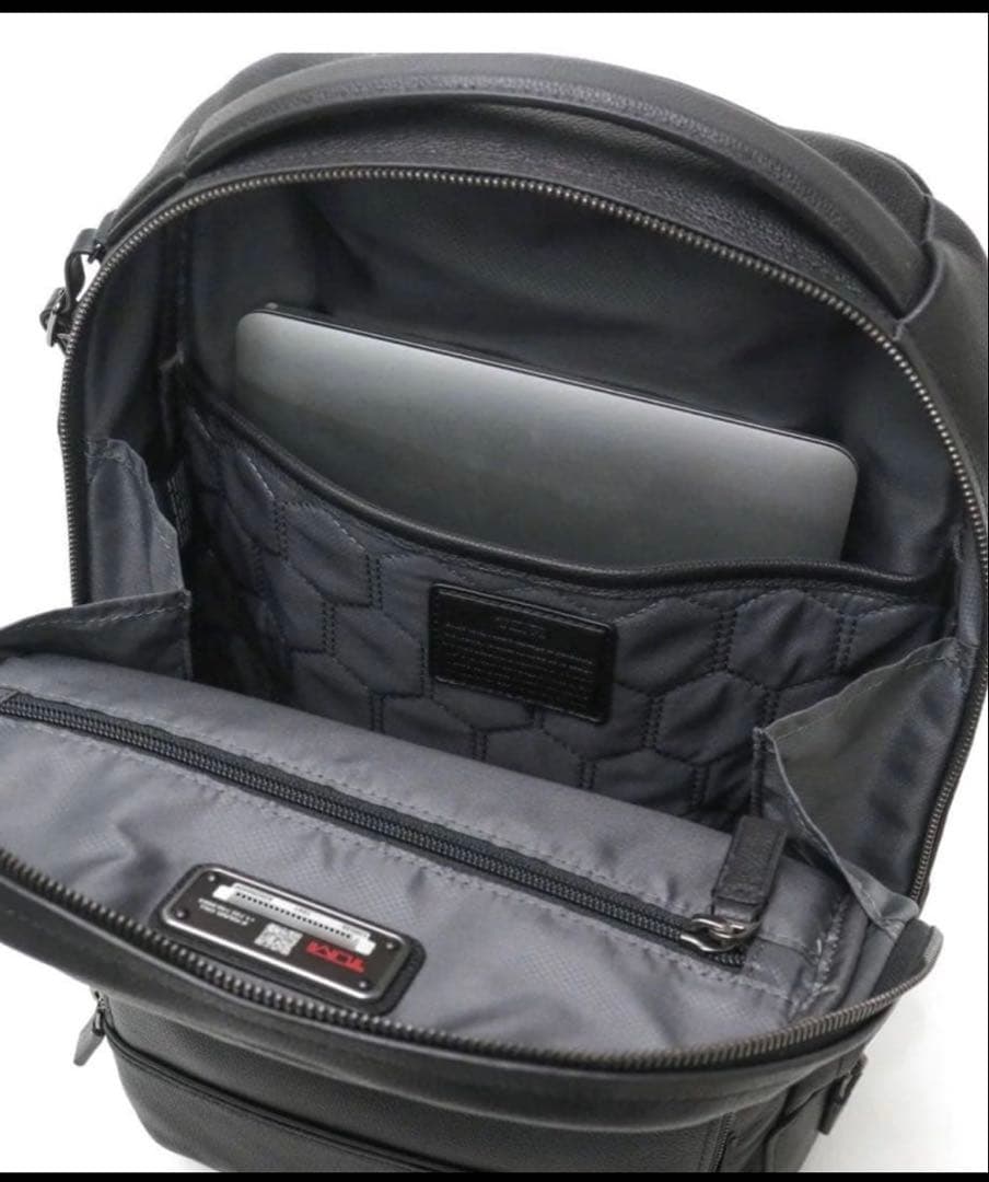 TUMI オールレザー　リュック　A4収納　希少サイズ