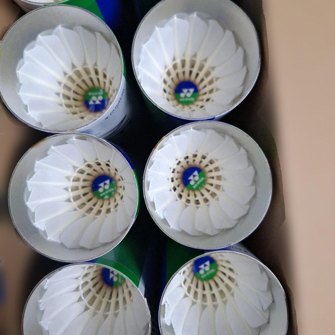 YONEX 美品セミシャトル ニューオフィシャル1箱４番手