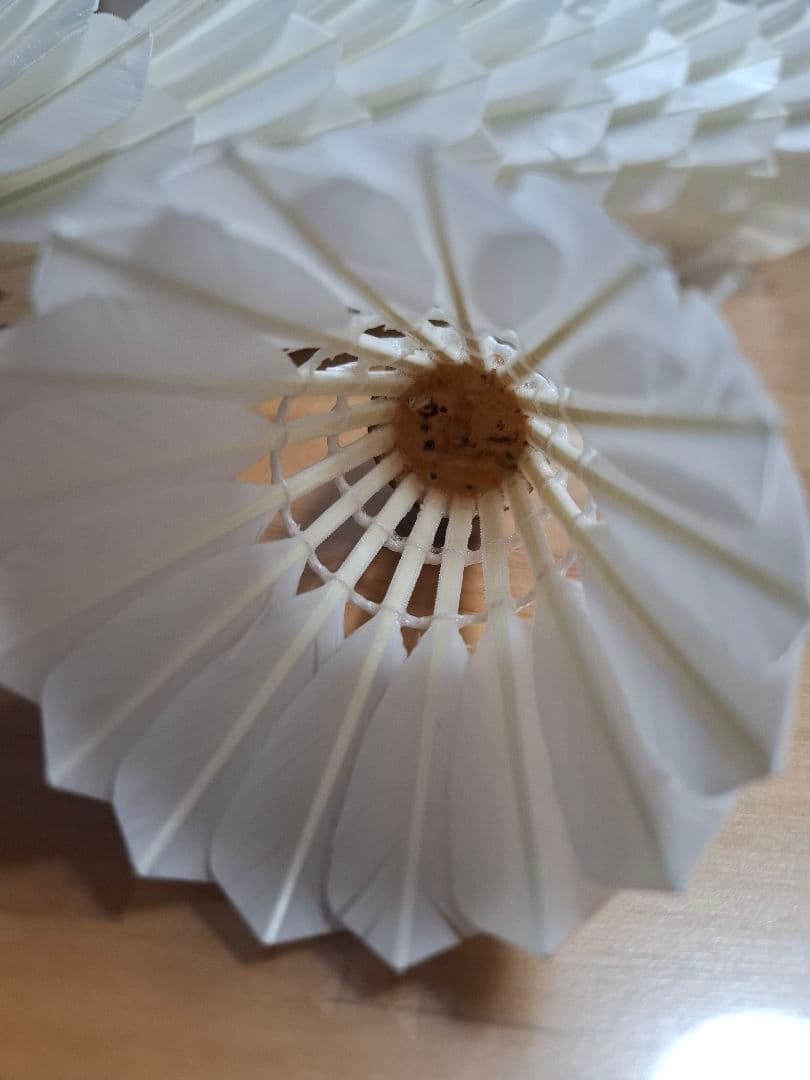 YONEX 美品セミシャトル ニューオフィシャル1箱４番手