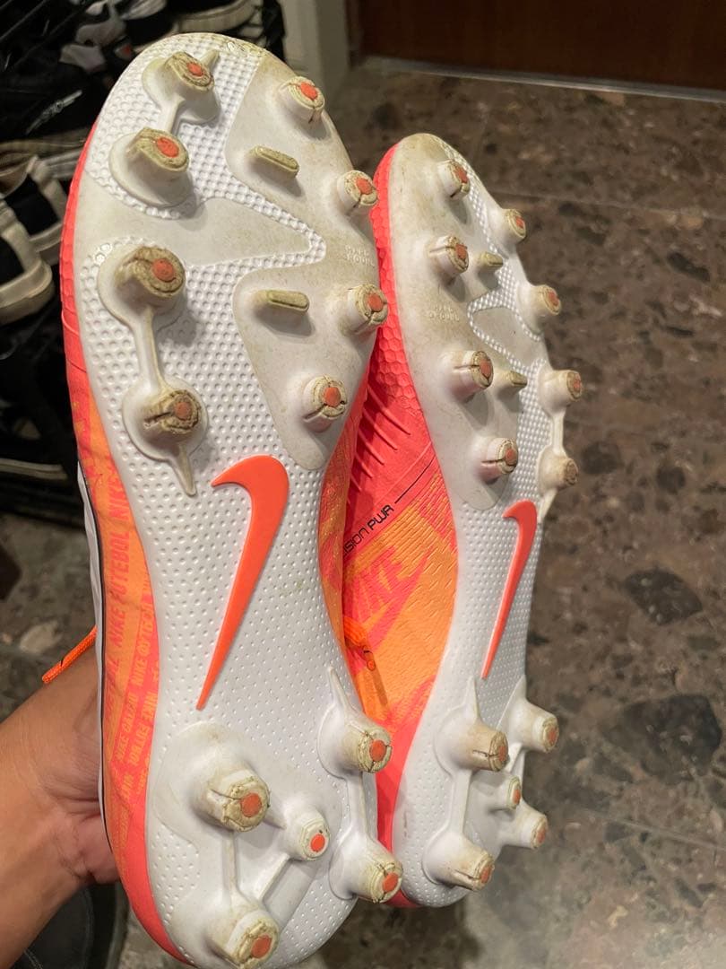 ナイキ　ナイキのファントムヴェノムエリート　25センチ