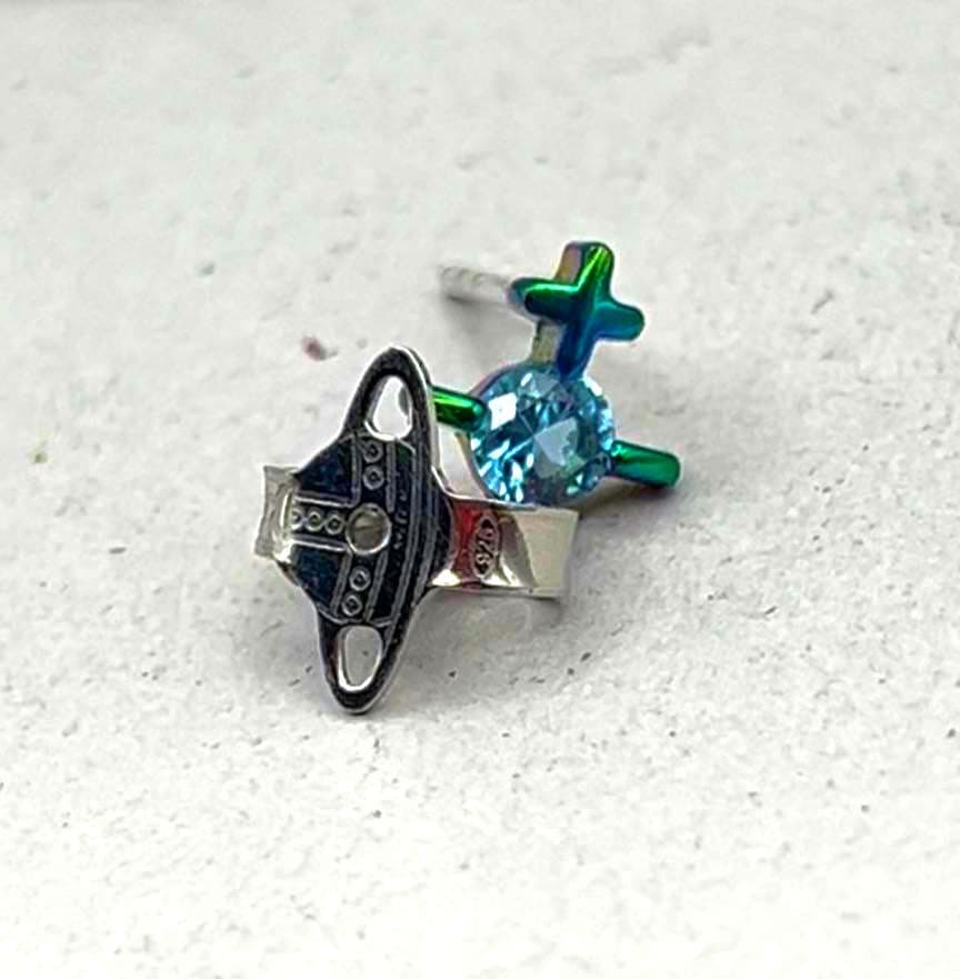 ヴィヴィアンウエストウッド マン HORTENSE シングルピアス 925