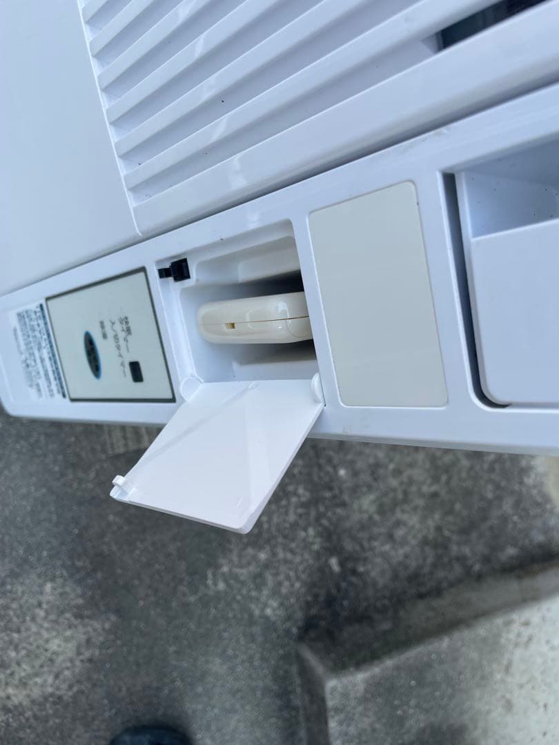 窓用エアコン ホワイト　KAW-1602