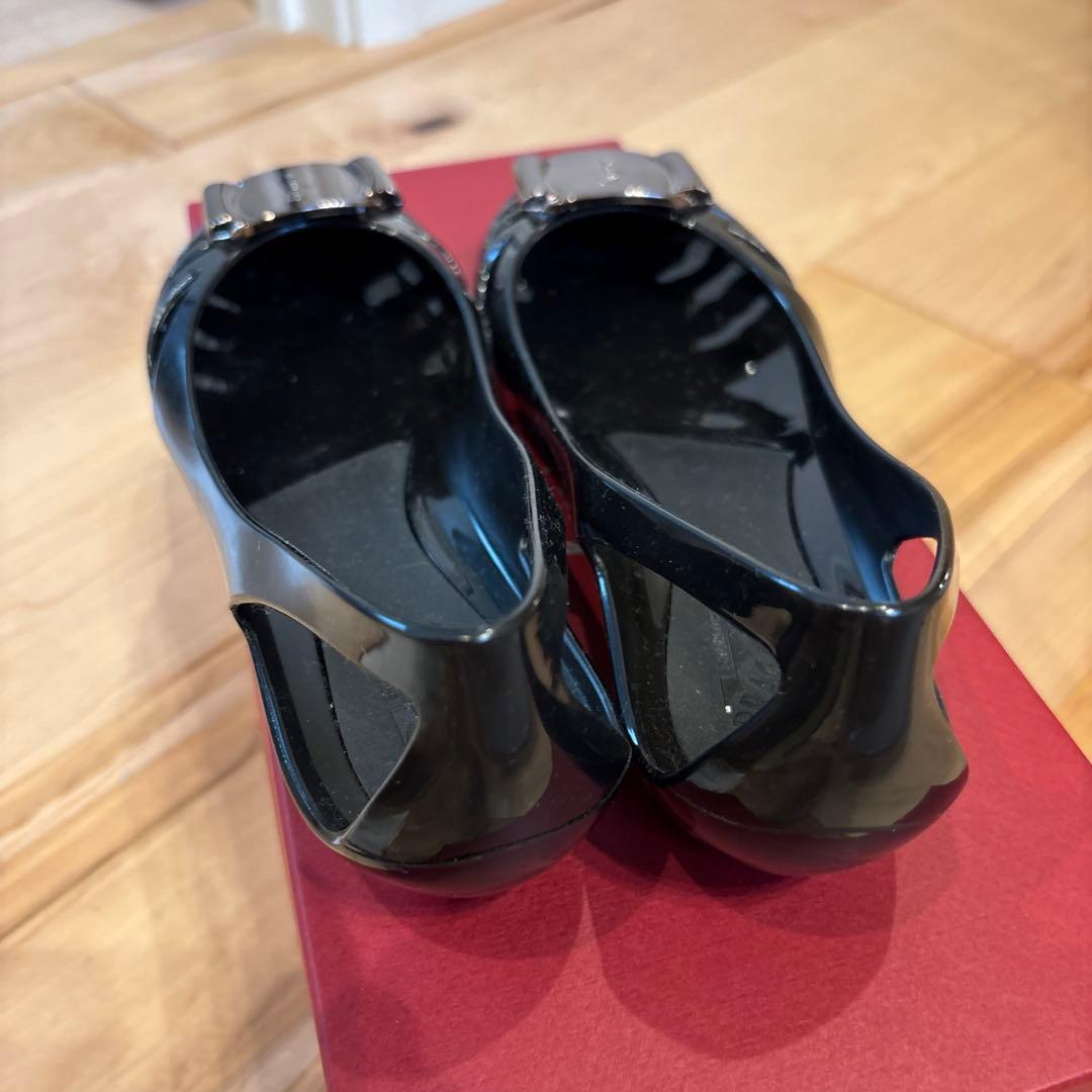 Salvatore Ferragamo ブラック フラットシューズ　サイズ6
