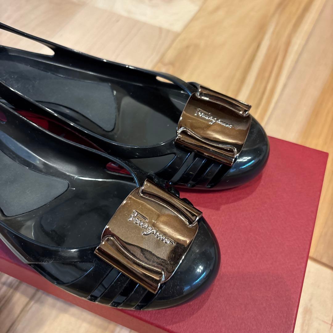 Salvatore Ferragamo ブラック フラットシューズ　サイズ6