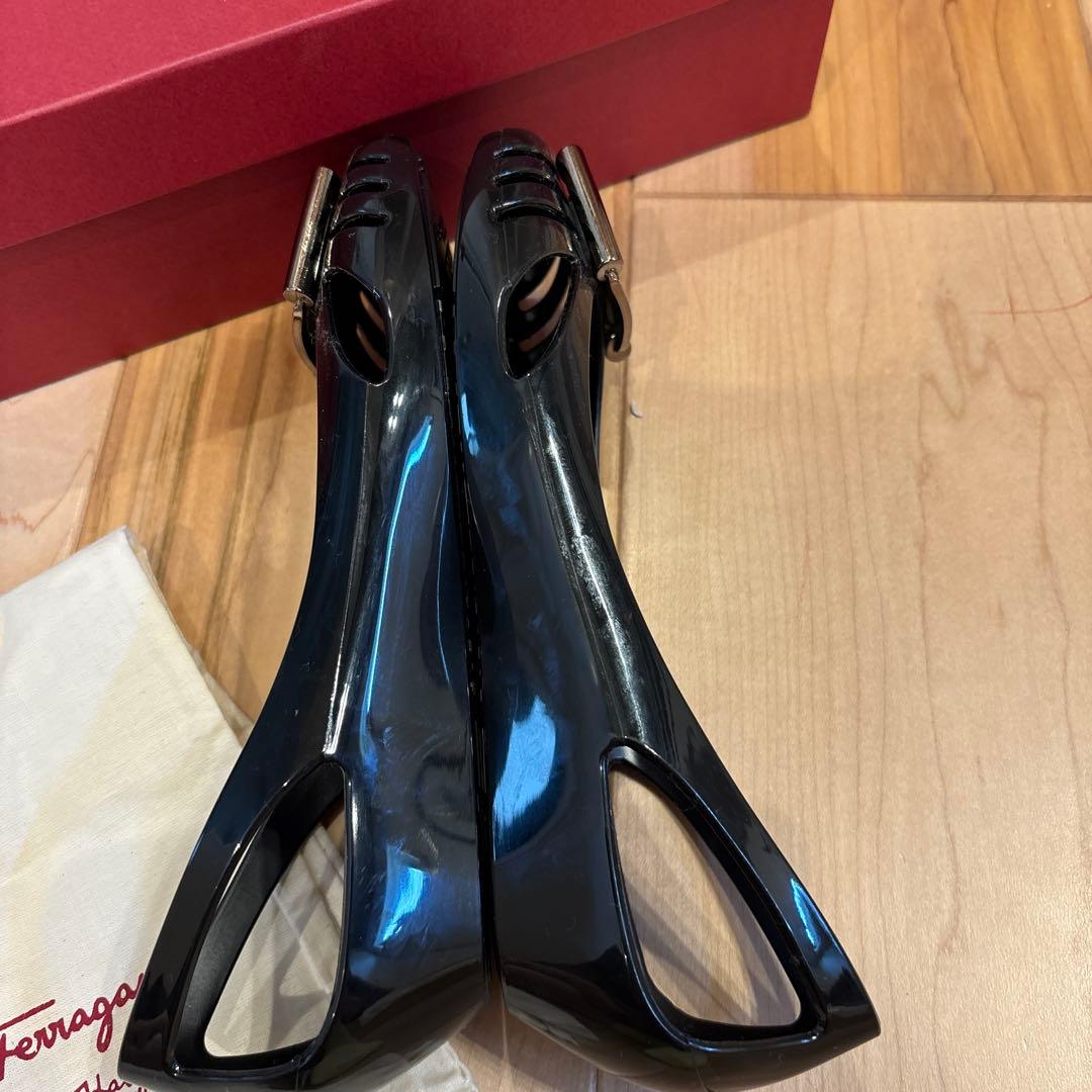 Salvatore Ferragamo ブラック フラットシューズ　サイズ6