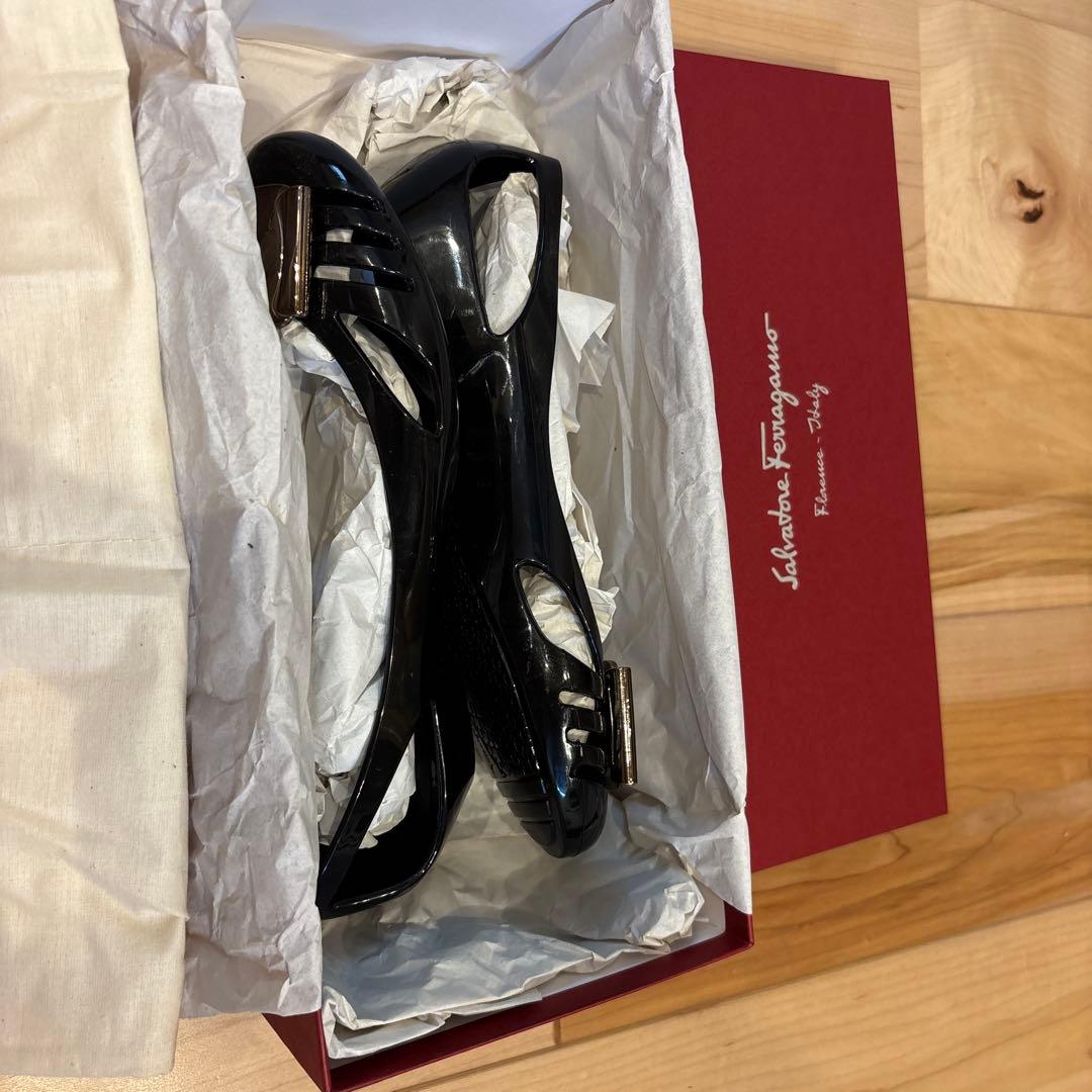 Salvatore Ferragamo ブラック フラットシューズ　サイズ6
